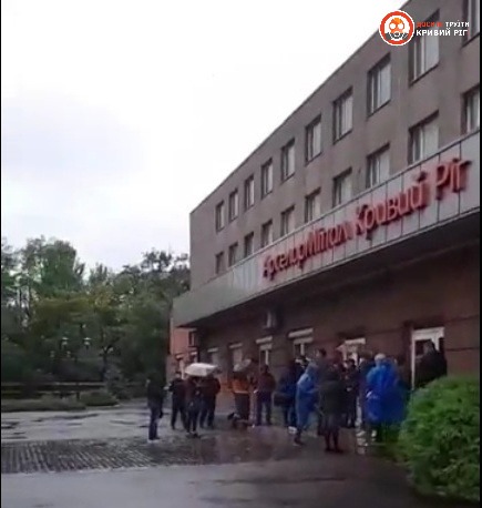 «АМКР» не допустив на громадські слухання щодо «Степового-2» більшість мешканців, які приїхали висловити свою думку